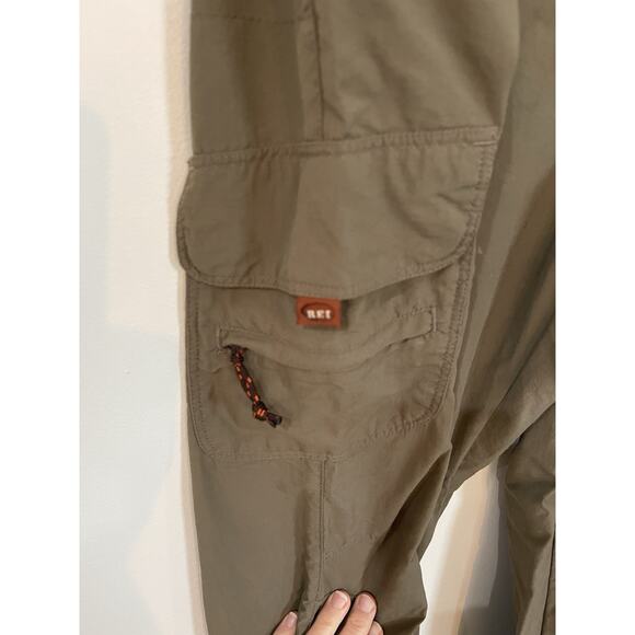 REI UPF 30 Belted Denali Pants Womens Brown Nylon 6 Pocket Roll Hem Sz 10 Hiking - Picture 5 of 9